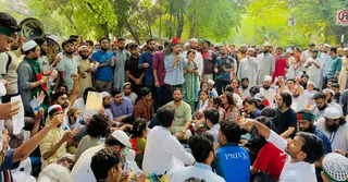 আ.লীগের বিচার-নিষিদ্ধের দাবিতে রাজনৈতিক সব প্ল্যাটফর্ম ‘একাট্টা’
